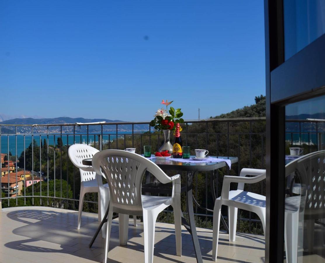 Wonderful Sea View - Terrace And Parking Apartment เฟสซาโน ภายนอก รูปภาพ